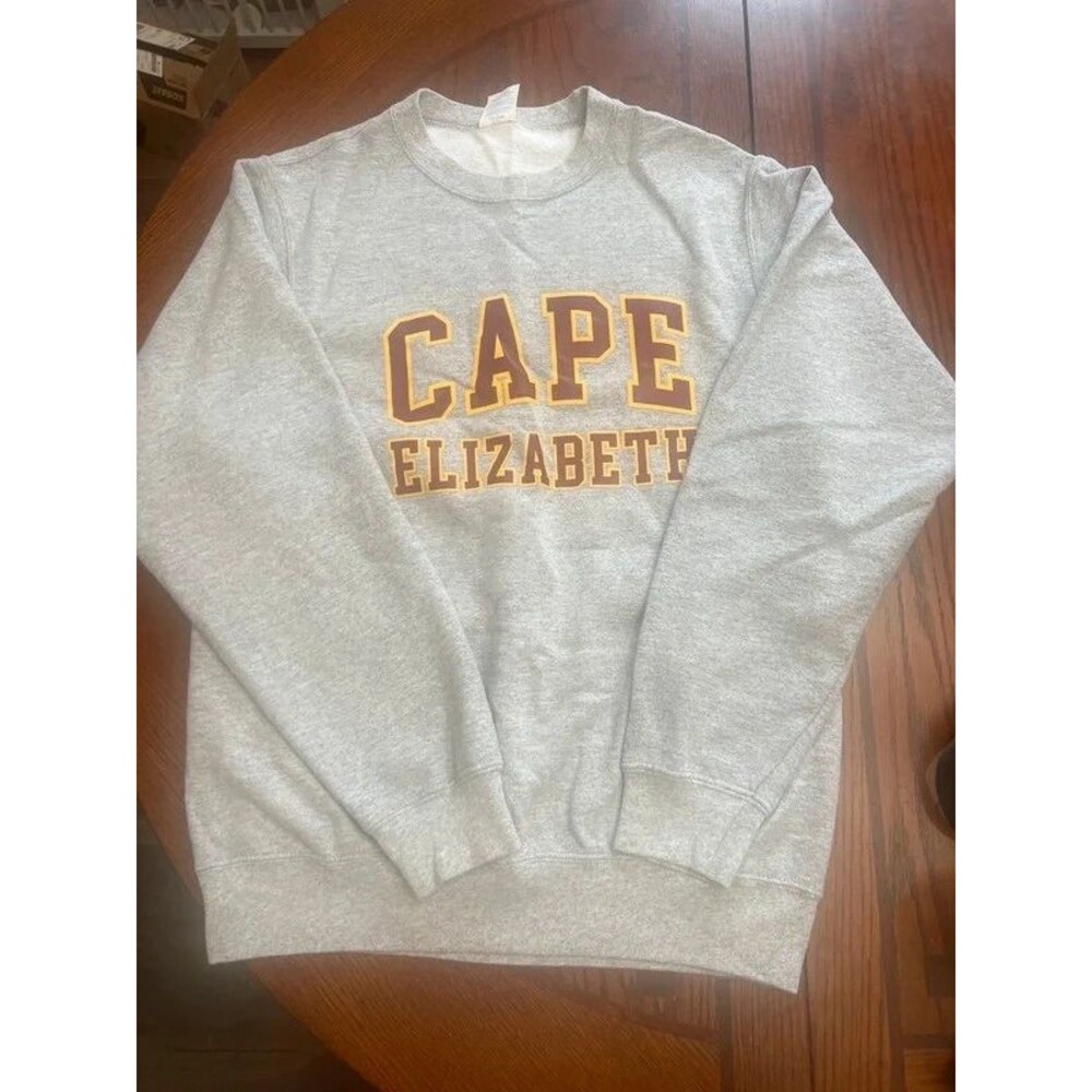 Cape Elizabeth Maine Gray Crewneck Sweatshirt Size Small (S)